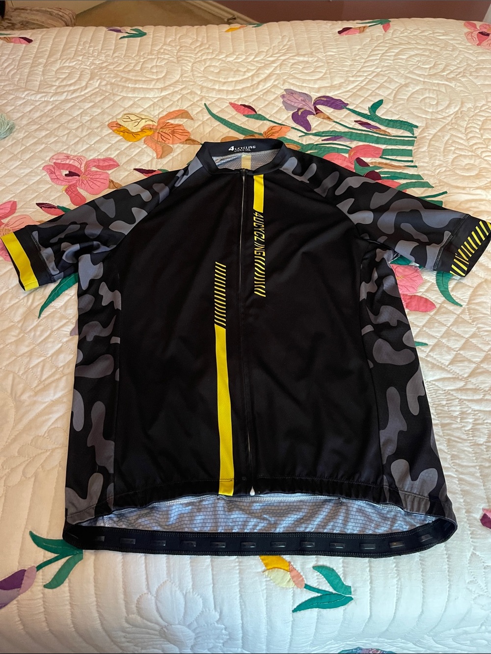 Men's Black Camo Cycling Jersey with Yellow Accents
